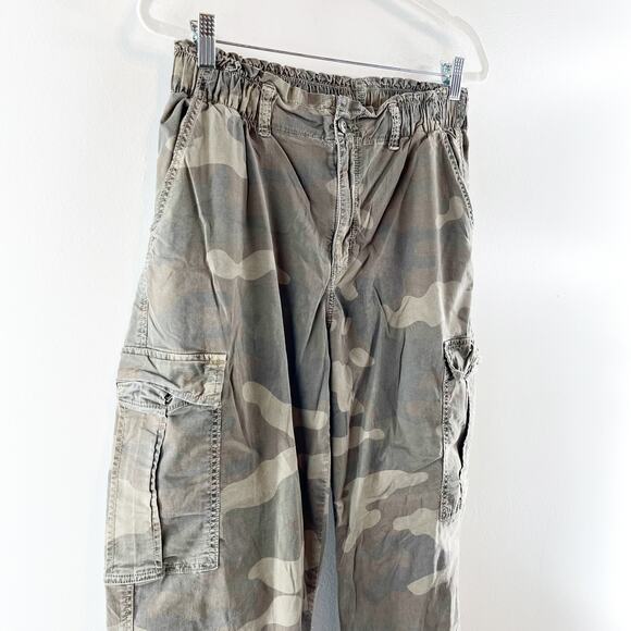 American Eagle Camo High Rise Jogger Cargo Pants Green 10 - Picture 9 of 9